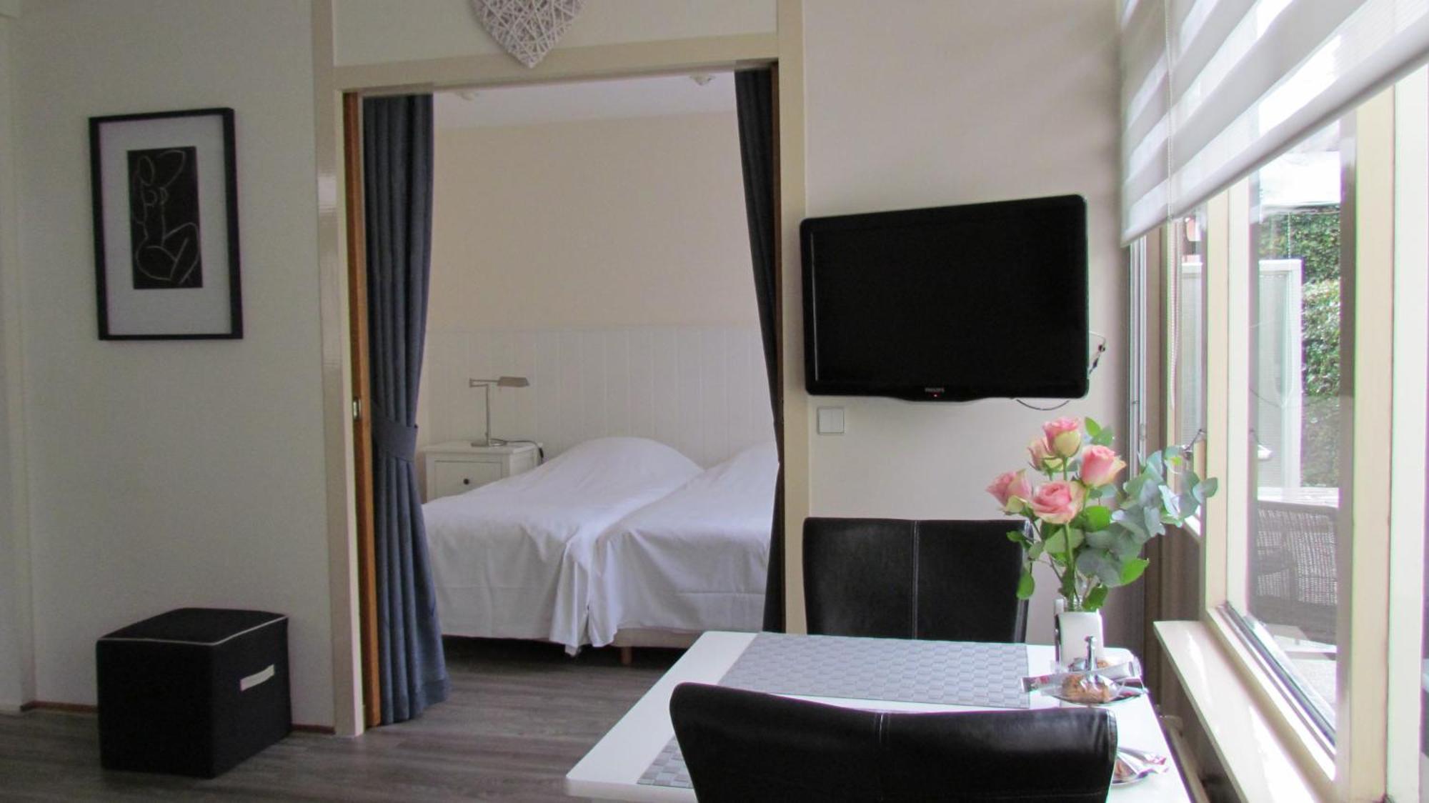 Appartementen Huize Eikenhof Μπέργκεν Εξωτερικό φωτογραφία