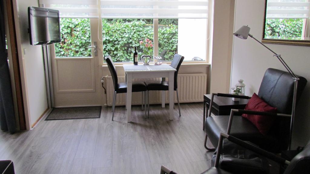 Appartementen Huize Eikenhof Μπέργκεν Εξωτερικό φωτογραφία